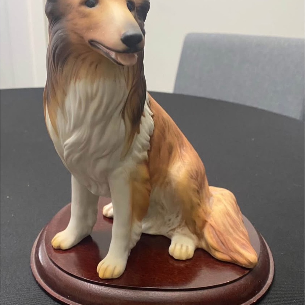 Homco Vintage Lassie Figurine with base